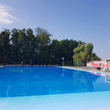 Elizabeth'S Rooms Gherla Екстер'єр фото