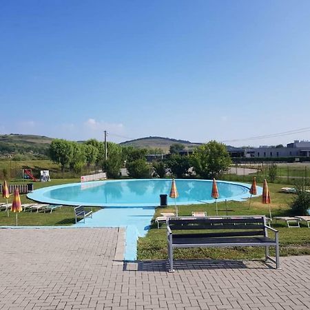 Elizabeth'S Rooms Gherla Екстер'єр фото