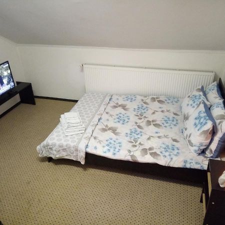 Elizabeth'S Rooms Gherla Екстер'єр фото