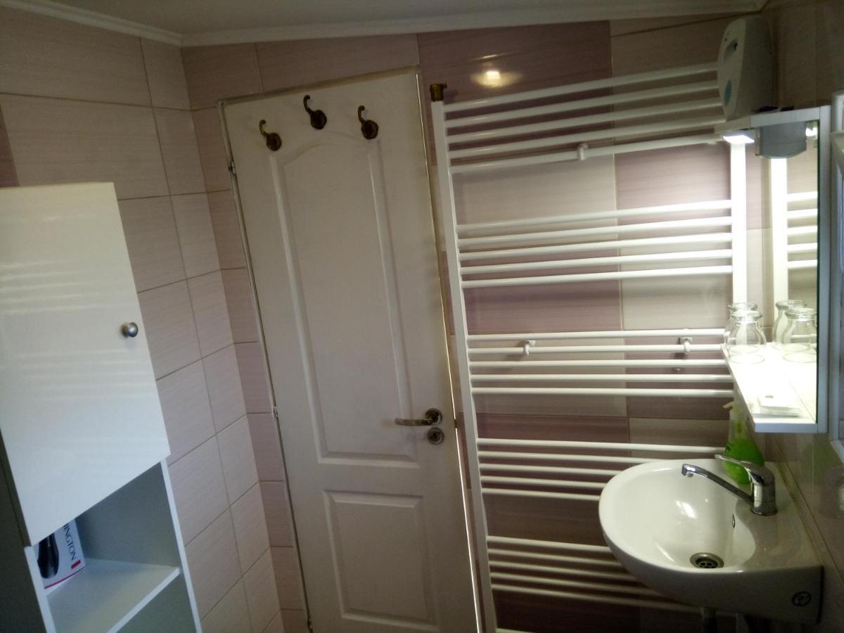 Elizabeth'S Rooms Gherla Екстер'єр фото