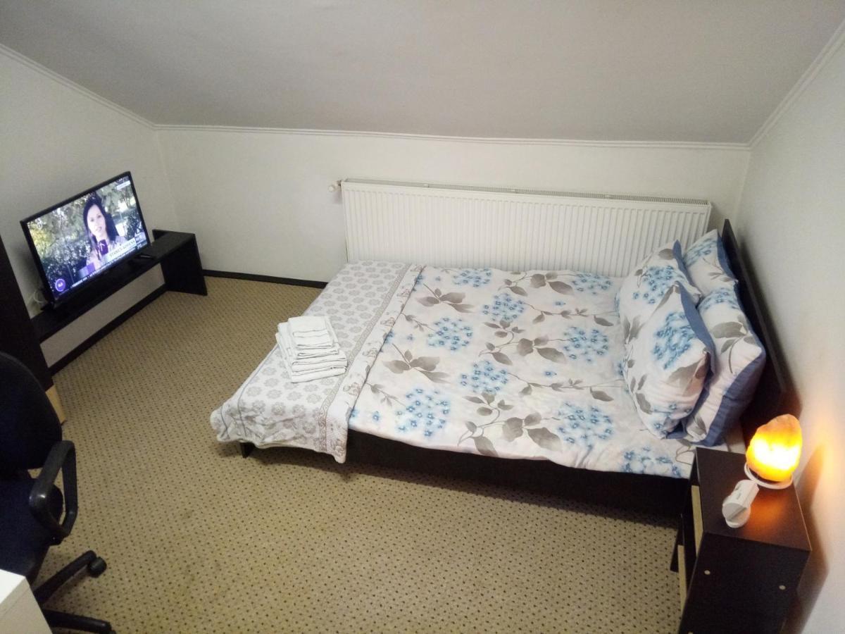 Elizabeth'S Rooms Gherla Екстер'єр фото